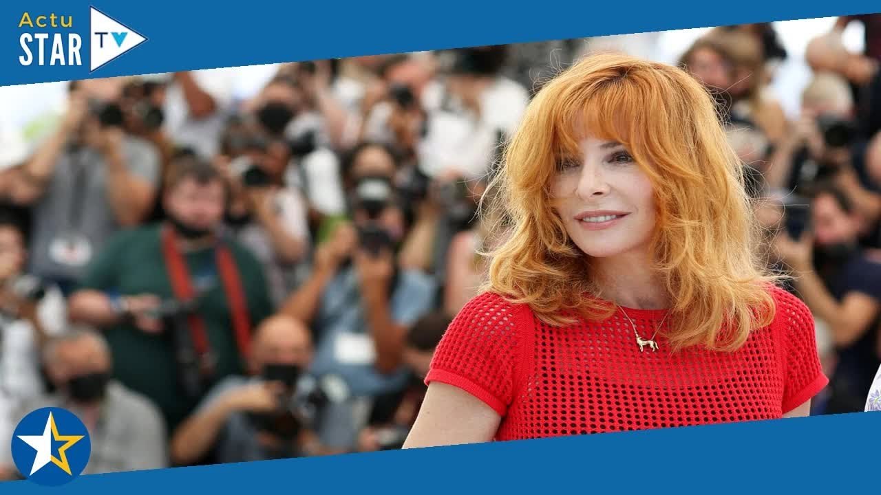 Mylène Farmer : suite à l’annulation de ses deux concerts au Stade de France, la chanteuse partage s