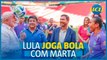Lula joga bola com Marta em treino da Seleção Brasileira Feminina