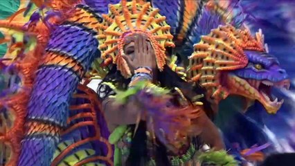 Raoni homenageado no Festival Folclórico de Parintins