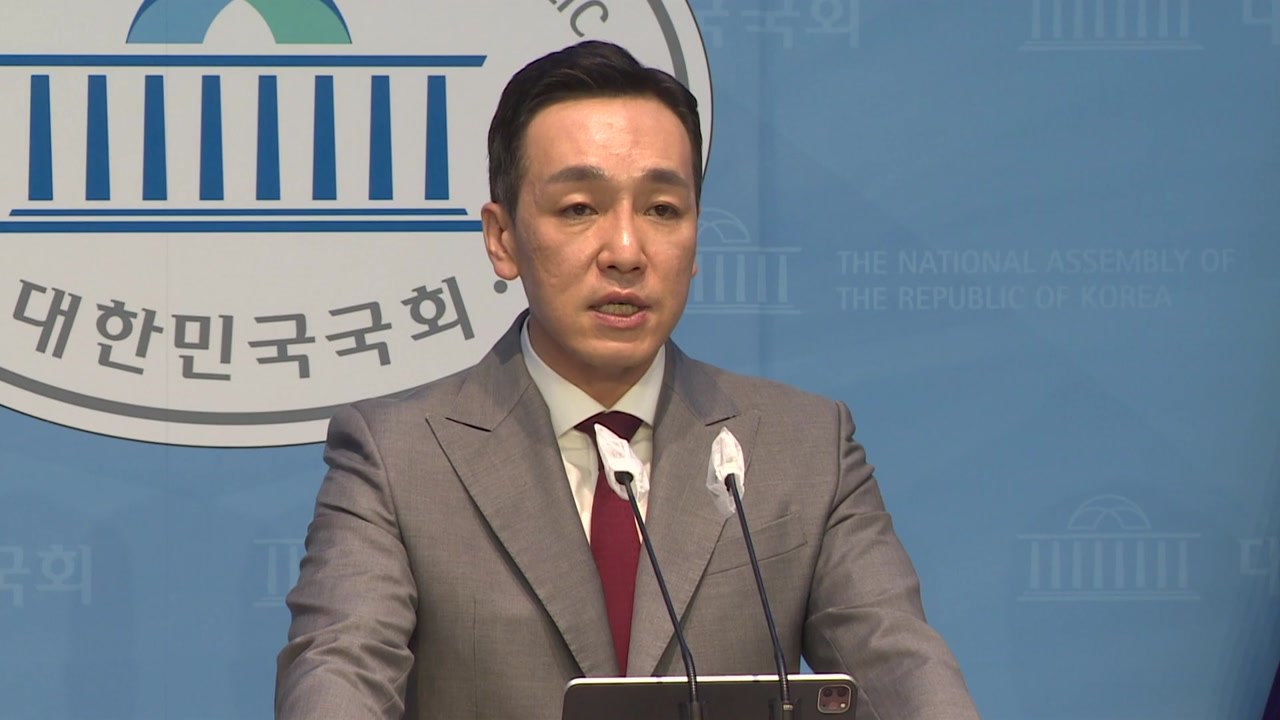 與 "개딸 등 장미란 인신공격...안타까운 정치 팬덤" / YTN