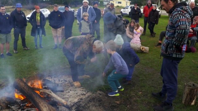Tasmanian Aboriginal community celebrates hand back of Murrayfield Station on Bruny Island