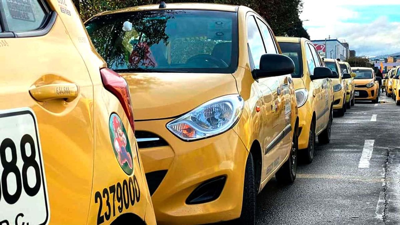 Lanzan nueva aplicación para que los taxistas puedan estar siempre conectados con la Policía