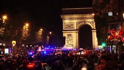 Fransa'da olaylı protestoların 5. gecesinde 121 kişi gözaltına alındı