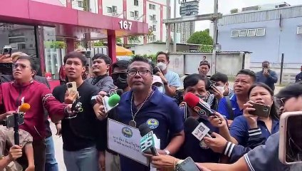 หวิดปะทะ! "ศปปส." บุกรัง "ก้าวไกล" ถามปม "โรม" เสนอเปลี่ยนวันชาติ (มีคลิป)