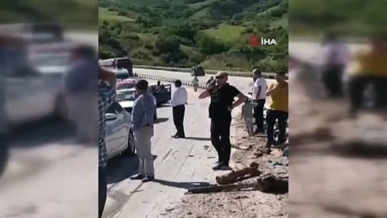 Sivas’ta tomruk yüklü kamyon devrildi: 1 ölü 1 yaralı