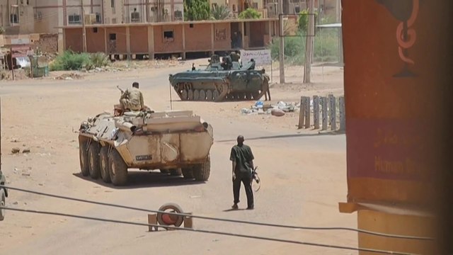 قوت الدعم السريع تؤكد إسقاط طائرة حربية في #الخرطوم.. ومراسل #العربية: تحليق مكثف للطيران بالعاصمة السودانية #السودان