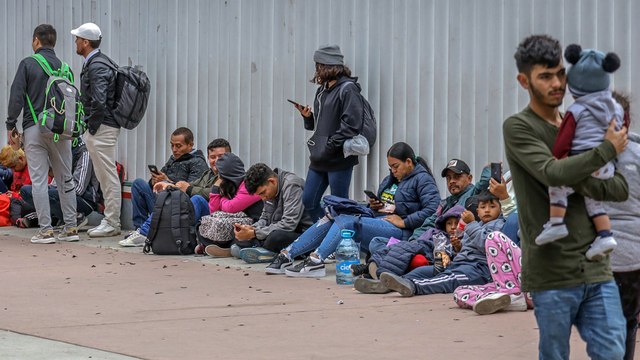 “La crisis de migrantes venezolanos no es producto de una sanción, es producto de una emergencia humanitaria diseñada por el régimen”: defensora de derechos humanos