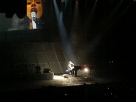 Alicia Keys - Superwoman... Concert Marseille (22 Mars 2008)