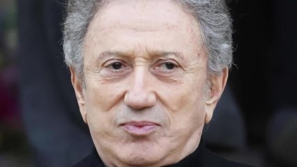 Michel Drucker : le terrible coup de téléphone reçu par sa femme alors qu'il était à l'hôpital