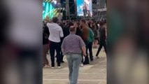 Black Eyed Peas konserinde bir kişinin tek başına dansı sosyal medyada ilgi uyandırdı