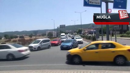 Gökova-Yatağan karayolunda tatilcilerin araç yoğunluğu arttı