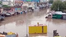 राजस्थान में यहां जमकर बरसे बादल, दिन में ही बंद हुआ बाजार