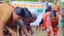 রাস্তা সংস্কারের দাবিতে ভোট বয়কটের ডাক গ্রামবাসীদের