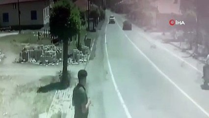 2 çocuğun öldüğü feci kazanın güvenlik kamerası görüntüleri ortaya çıktı