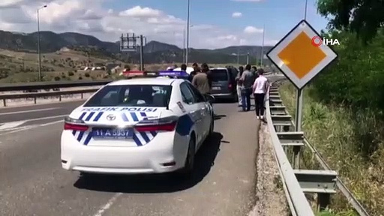 5 Verletzte bei Kettenunfall mit 3 Fahrzeugen