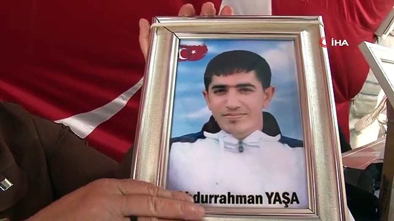 Diyarbakir-Mütter achten trotz des heißen Wetters auf den Weg ihrer Kinder