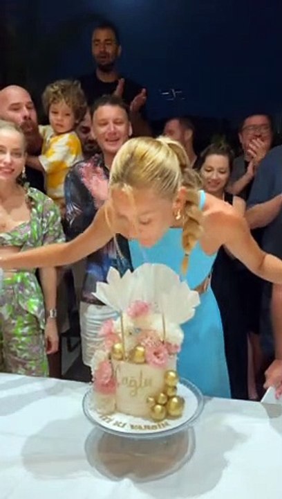 Acun Ilıcalı sevgilisi Çağla'nın doğum gününü böyle kutladı