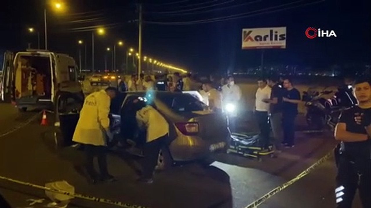 Diyarbakır'da otomobilde bıçaklanmış erkek cesedi bulundu
