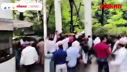 घोषणा आणि -कार्यकर्त्यांचा गराडा...-पवार निघाले तेव्हा काय झालं-