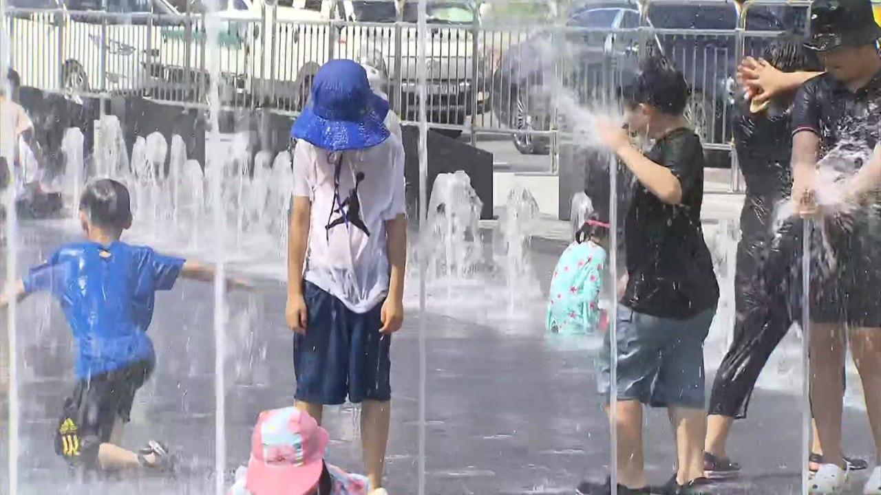 [날씨] 전국 폭염특보 속 무더위 맹위...내일 전국 장맛비날씨 / YTN