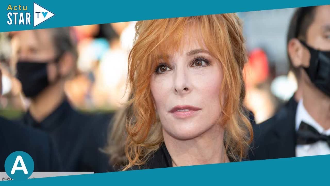 Mylène Farmer : la chanteuse reçoit une proposition inattendue après l'annulation de ses concerts à
