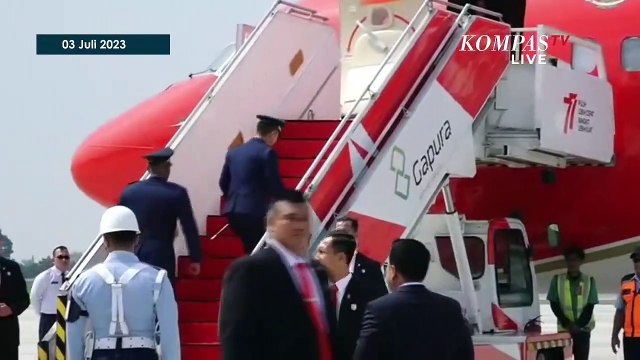 Detik-Detik Presiden Jokowi ke Australia dengan Pesawat Kepresidenan RI-1