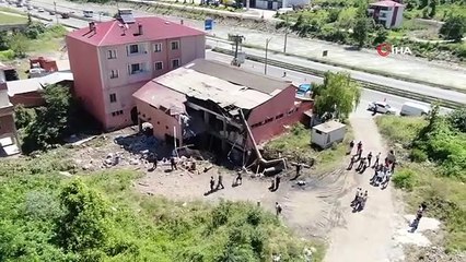 Buhar kazanı patlaması sonrası harabeye dönen iş yeri böyle görüntülendi