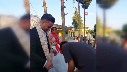 Depremzede çiftin düğününde 100 metrelik takı damadı da gelini de şaşırttı