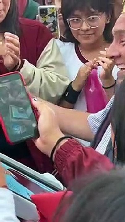 "Digno de imitar": Profesor conmovido por la despedida de sus alumnos