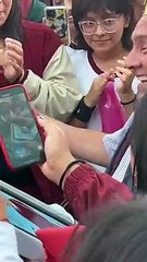 "Digno de imitar": Profesor conmovido por la despedida de sus alumnos