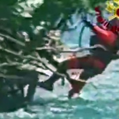 Nehre düşen kadın helikopterle kurtarıldı!