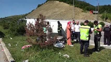 Düğünden dönenleri taşıyan minibüs kaza yaptı: 9 yaralı