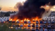 Fransa'da göstericiler otoparkta onlarca aracı ateşe verdi