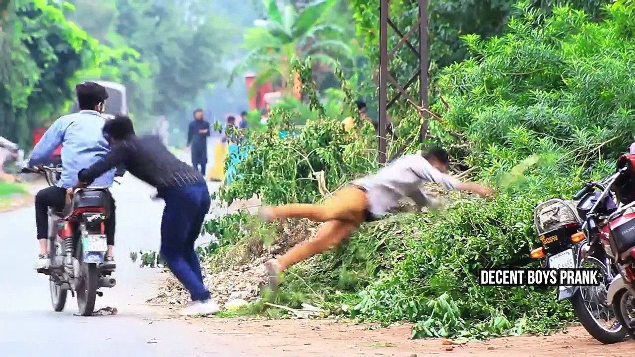 Hit and run parnk funny videos