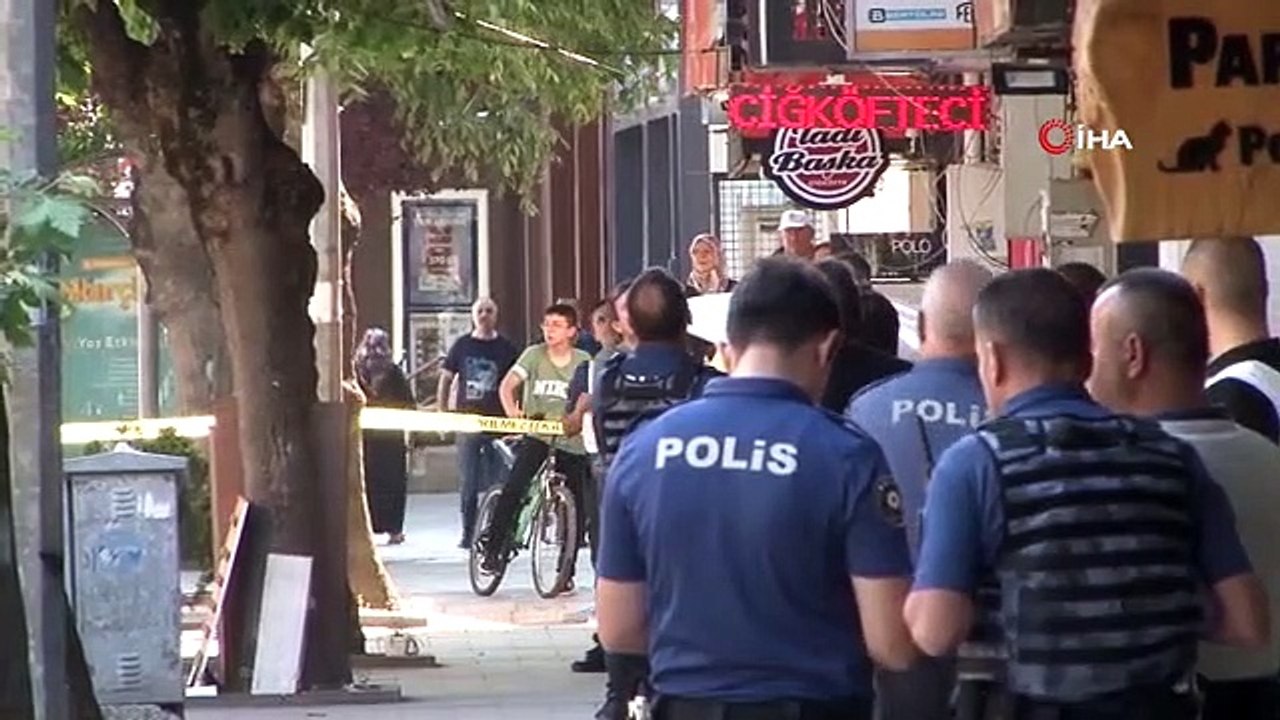 Ex-Polizist, der seine Freundin als Geisel nahm, festgenommen