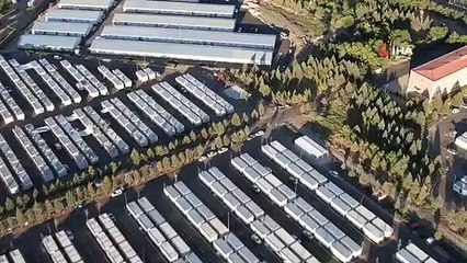 Le bonheur des survivants du tremblement de terre qui ont vu des drones filmés