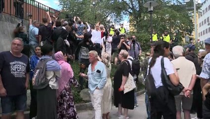 Arábia Saudita convoca embaixador da Suécia por queima do Alcorão