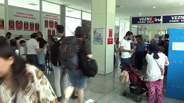 Sarp Sınır Kapısı'nda rekor geçiş
