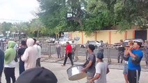 Productores de cebolla protestan frente al Palacio Nacional 1/2