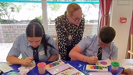 Haywards Heath mayor joins fun clay workshop at Oakwood Court care home