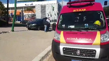 Criança fica ferida após colisão entre Duster e Linea na Rua Recife