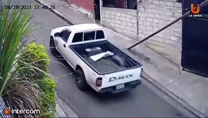 El impactante video de un niño que murió arrollado por vehículo en Guayaquil