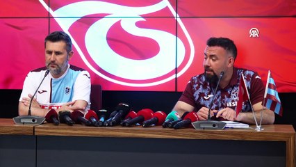 TRABZON - Trabzonspor Teknik Direktörü Bjelica, basın toplantısında konuştu (2)