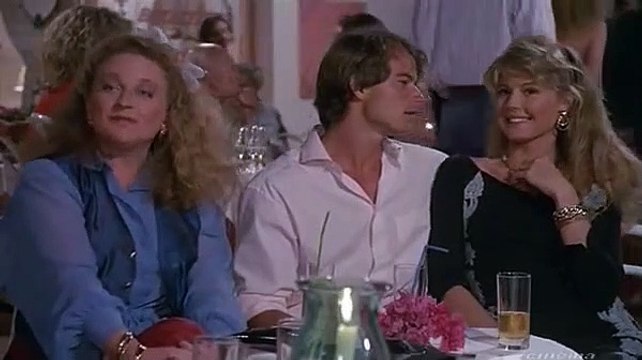 Fratelli d'Italia - scena sfogo De Sica