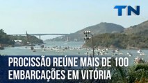 Procissão reúne mais de 100 embarcações em Vitória
