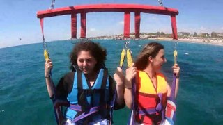 parasailing uçan komik kızlar #3