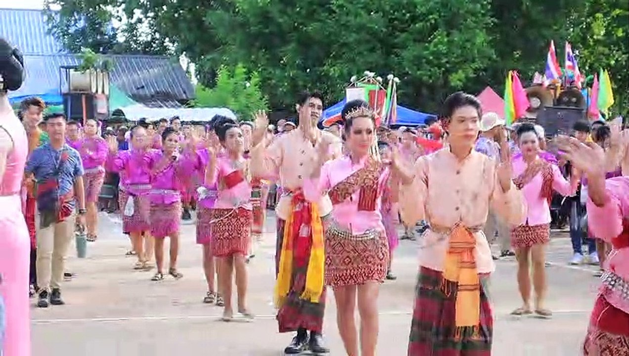 จังหวะเซิ้ง ขวัญใจหมู่ 8 บุญบั้งไฟ บ้านย่อ 2566  #บุญบั้งไฟ #บ้านย่อ #จังหวะเซิ้ง