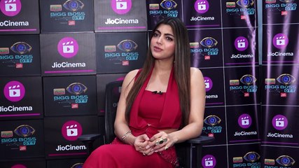 I am surprised Salman Khan apologised for our kiss Akanksha Puri