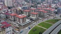 Rize'de Kentsel Dönüşümle İnşaatı Tamamlanan Belediye Bloklarındaki İş Yerleri Hak Sahiplerine Teslim Ediliyor