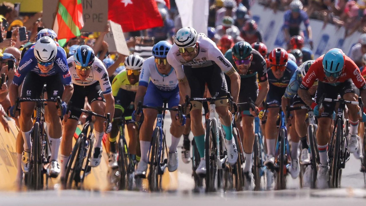 Tour de France 2023 : le poisson pilote, l'ange gardien payé pour « lancer » le sprint